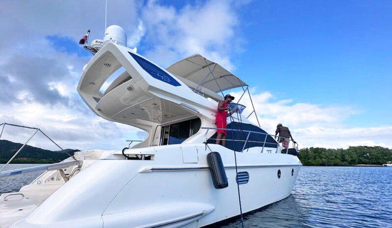 
								AZIMUT 43 full									