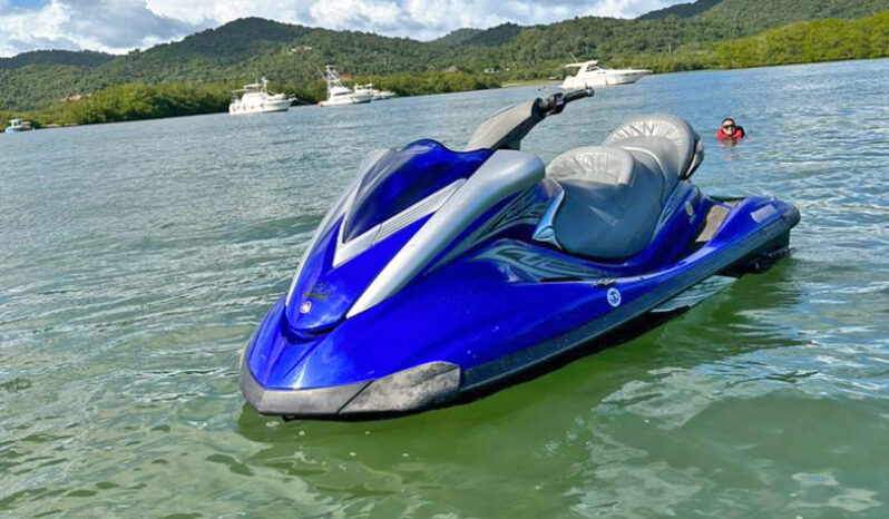 
								MOTO YAMAHA WAVE RUNNER FX full									