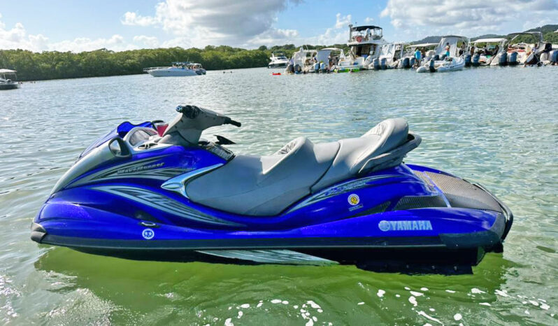 
								MOTO YAMAHA WAVE RUNNER FX full									