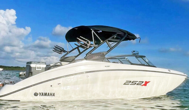 
								YAMAHA 252 XE 25 full									