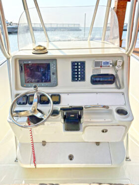 SAILFISH 2360 CENTER CONSOLE 23