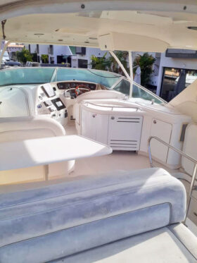 SEA RAY 540 MOTOR YACHT 54