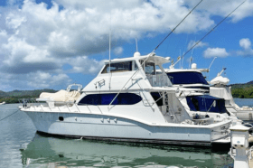 HATTERAS ENCLOSED BRIDGE 60