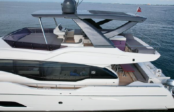 
										FERRETTI MOTOR YACHTS 700 70 full									