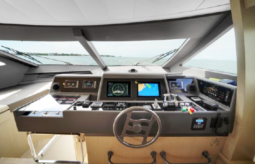 
										FERRETTI MOTOR YACHTS 700 70 full									