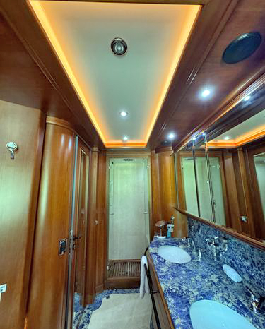 
								AZIMUT 116 full									