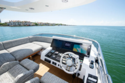 
										AZIMUT 66 full									