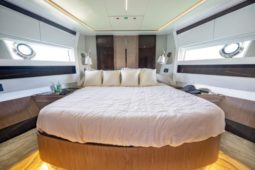 
										AZIMUT S 70 full									