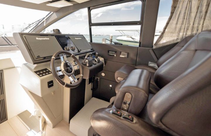 
								AZIMUT S 70 full									