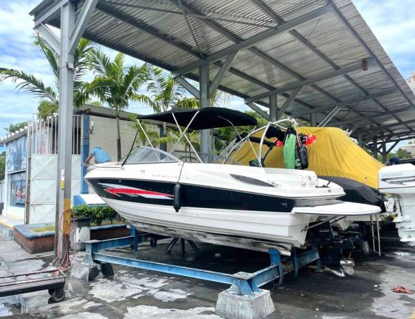 
								BAYLINER CUDDY 212 21 full									