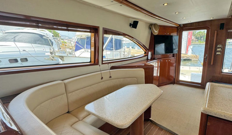 
								BERTRAM CONVERTIBLE 51 full									