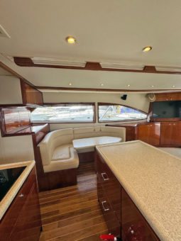 
										BERTRAM CONVERTIBLE 51 full									