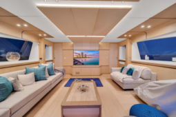 
										COLUMBUS YACHTS S HYBRID 40 full									