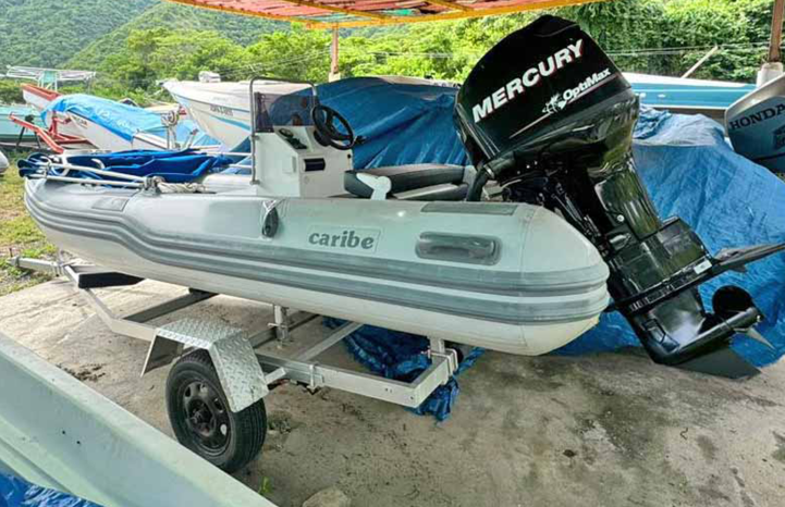 
								DINGHY CARIBE UB 15 full									