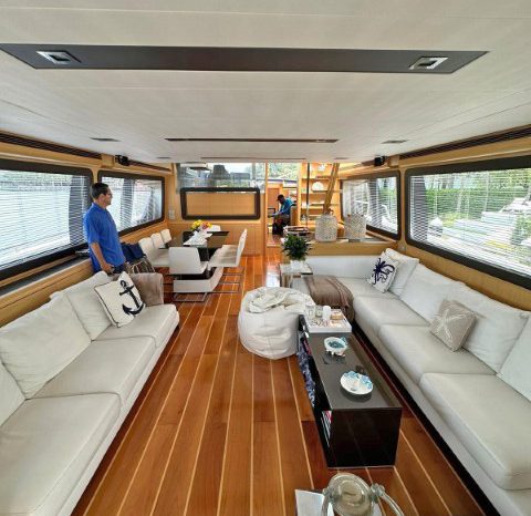 
								FERRETTI 80 full									