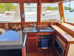 
										GRAND BANKS EUROPA 42 full									