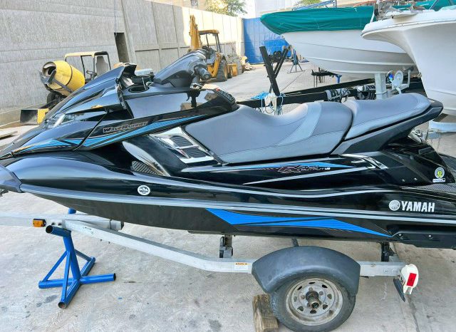 
								MOTO YAMAHA WAVE RUNNER FX full									