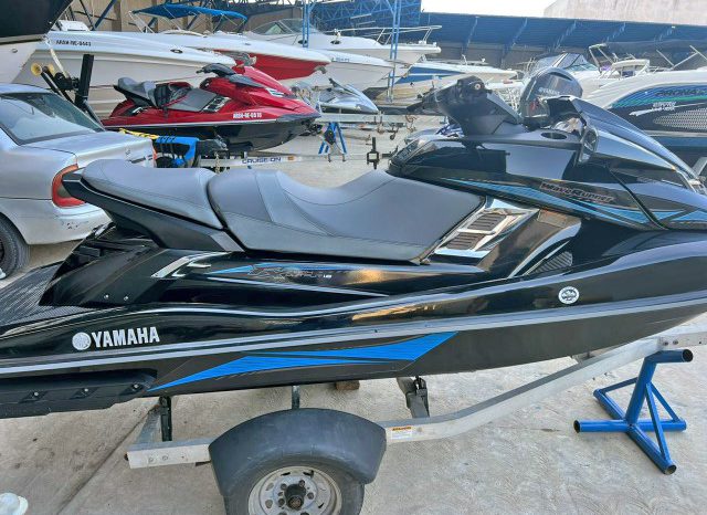 
								MOTO YAMAHA WAVE RUNNER FX full									