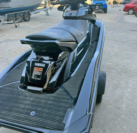 
								MOTO YAMAHA WAVE RUNNER FX full									