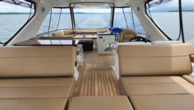 SEA RAY MOTOR YACHTS 65