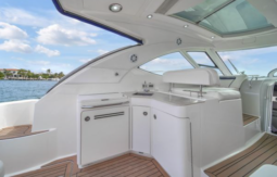 
										SEA RAY MOTOR YACHT 47 full									