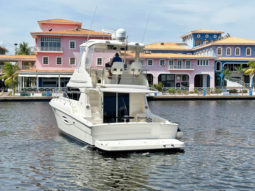 
										SILVERTON YACHTS CONVERTIBLE 42 full									