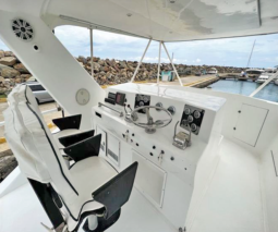 
										HATTERAS CONVERTIBLE 53 full									