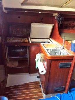 
										VELERO BENETEAUR FIRTS 35 full									