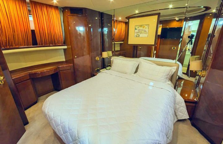 
								AZIMUT SEA JET 70 full									