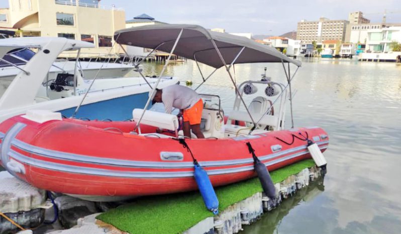 
								DINGHY CARIBE 20 full									