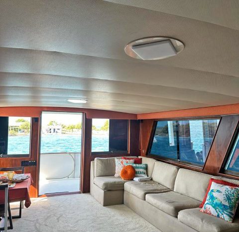 
								HATTERAS MOTOR YACHTS 61 full									