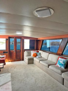 HATTERAS MOTOR YACHTS 72