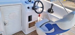 
										COMMANDER ATOMIC BOAT 24 full									