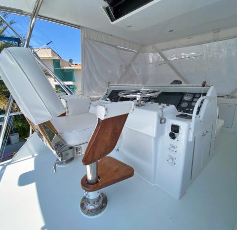 
								HATTERAS CONVERTIBLE 50 full									