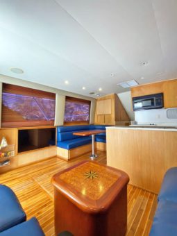 
										HATTERAS CONVERTIBLE 50 full									