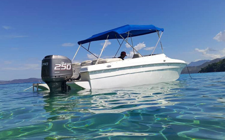 
								COMMANDER ATOMIC BOAT 24 full									