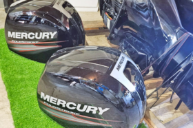 PAREJA DE MOTORES MERCURY 150 HP