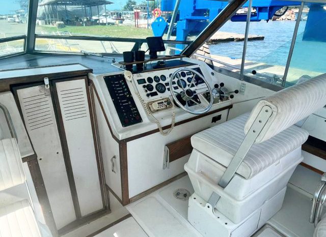 
								SEA RAY SPORT BRIDGE 30 full									