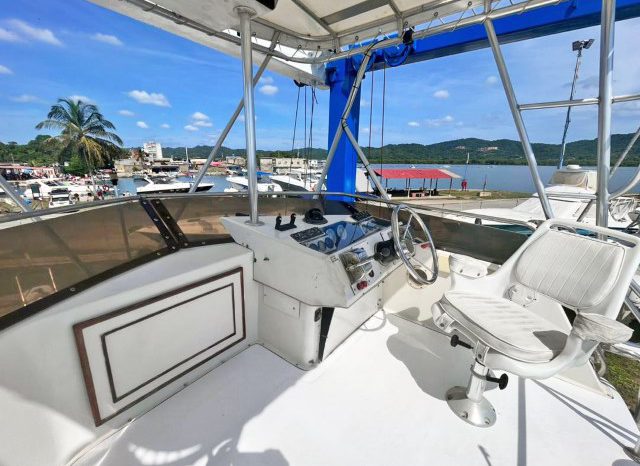 
								SEA RAY SPORT BRIDGE 30 full									