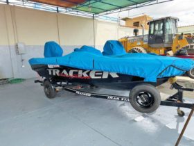 TRACKER BOATS 18