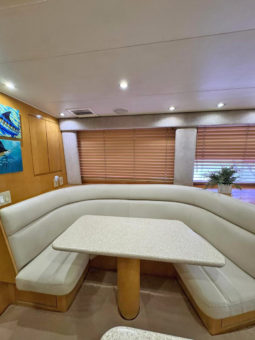 
										HATTERAS CONVERTIBLE 60 full									