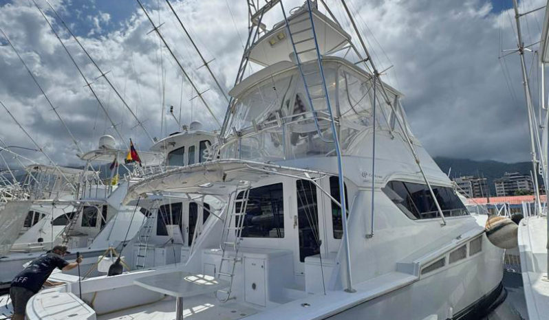 
								HATTERAS CONVERTIBLE 60 full									