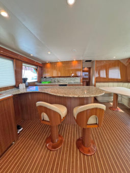 
										VIKING CONVERTIBLE 68 full									