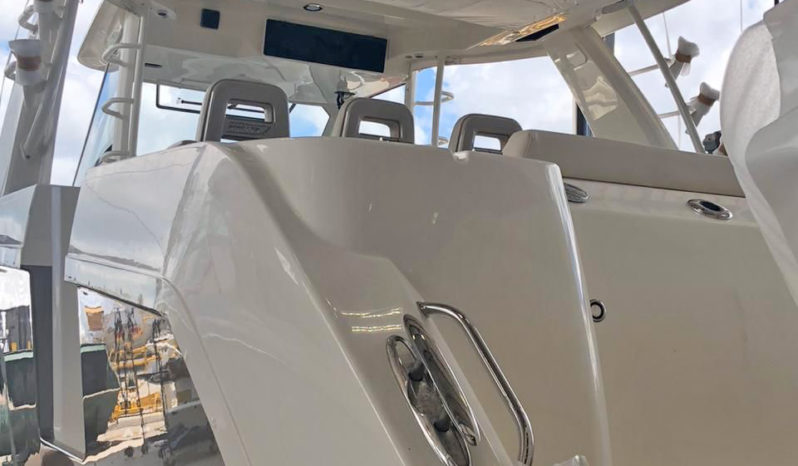 
								BOSTON WHALER OUTRAGE SPECIAL EDITION 42 full									