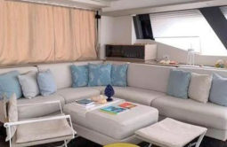 
										FOUNTAINE PAJOT POWER 64 full									