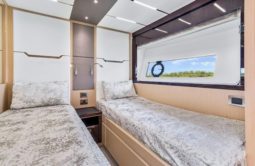 
										SUNSEEKER PREDATOR 68 full									