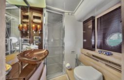 
										AZIMUT FLYBRIDGE 64 full									