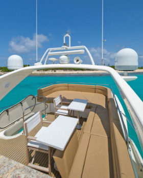 AZIMUT FLYBRIDGE 68