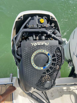 
										BOSTON WHALER 32 full									