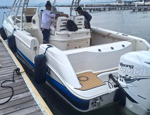 
								BOSTON WHALER 32 full									